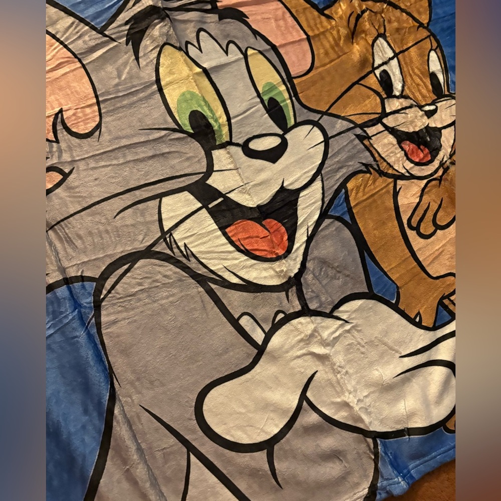 Tom and Jerry Blue Cartoon Throw Blanket - Picture 3 of 5